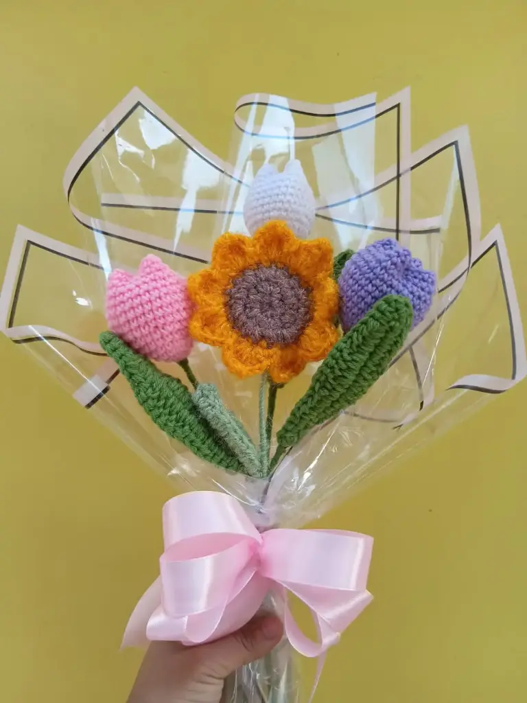 BloomKnit™ – Crochet Sunflower & Tulip Bouquet